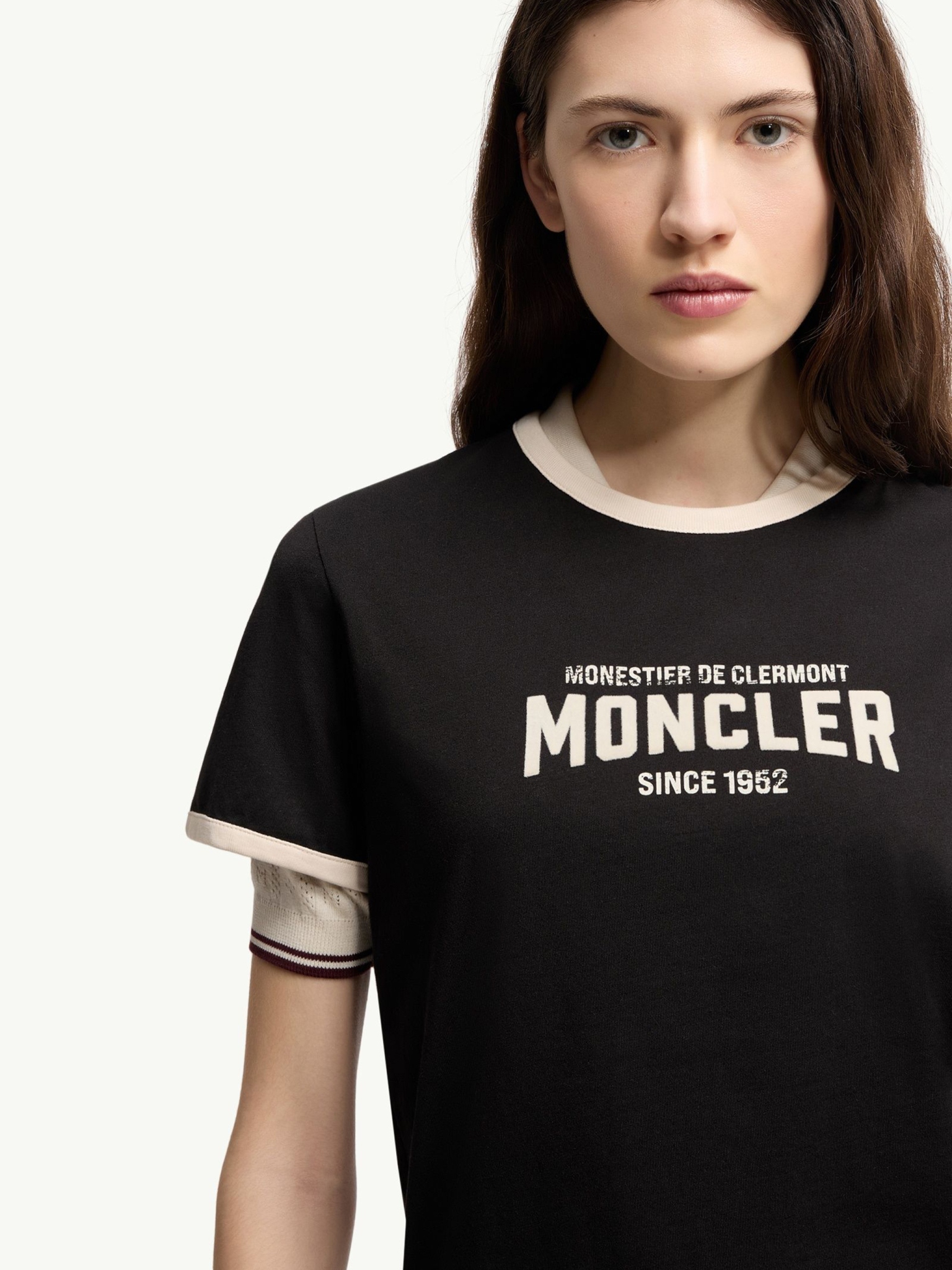 [Moncler] T-shirts Short Sleeve SS26 L10938C0003189AUOP90