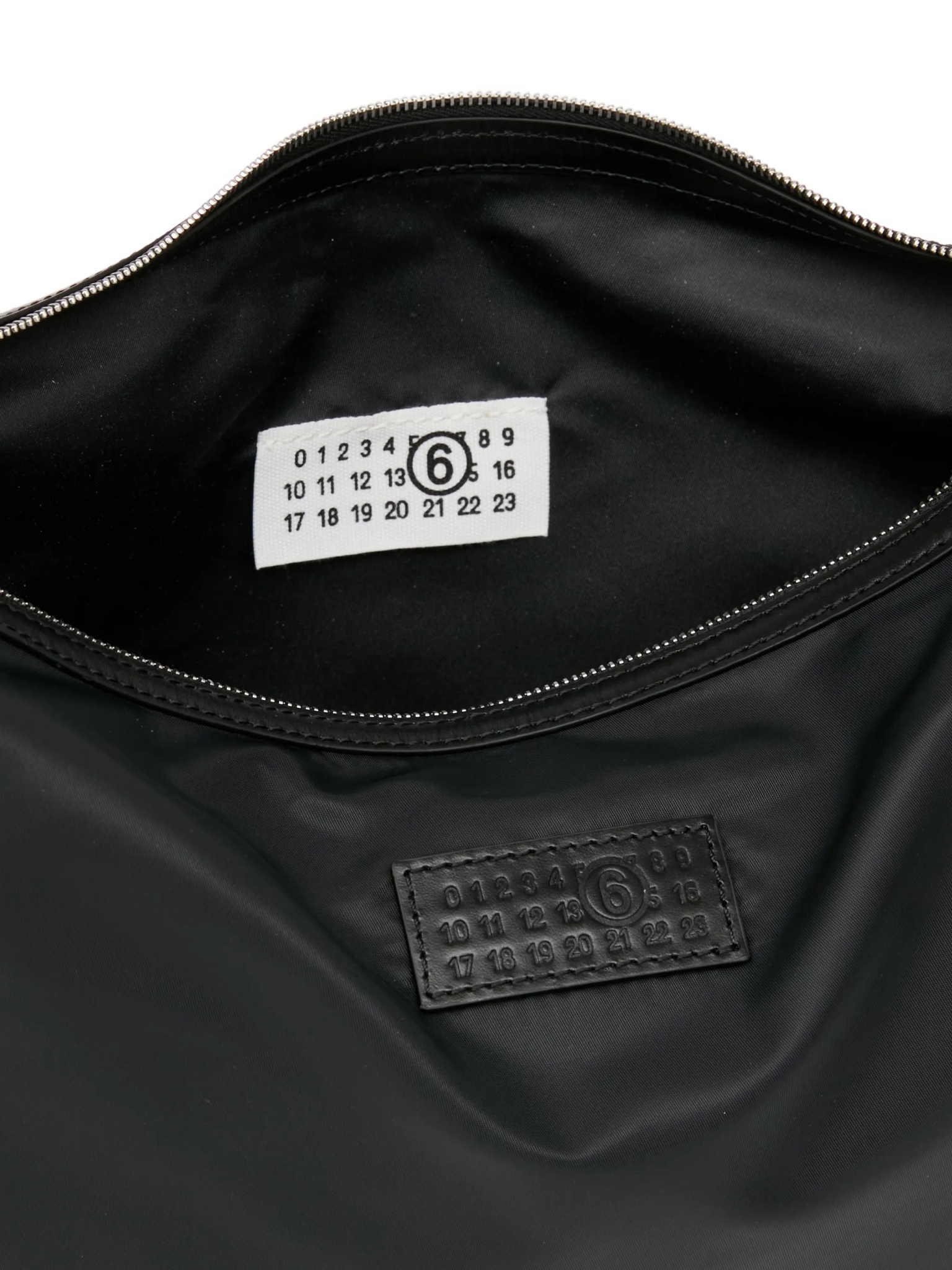 [MM6 Maison Margiela] Shoulder bag FW26 SB6WG0024P9062