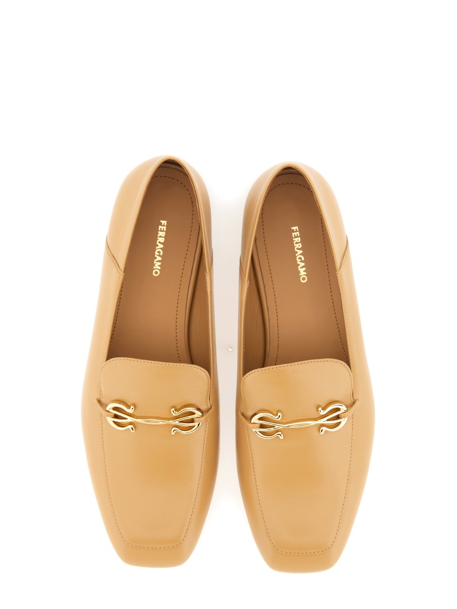 [Ferragamo] Loafer FW24 774972_01I501002