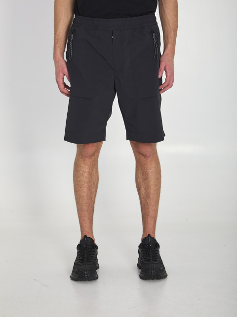 [MONCLER GRENOBLE] Shorts SS26 L10972B00003_597SL_999