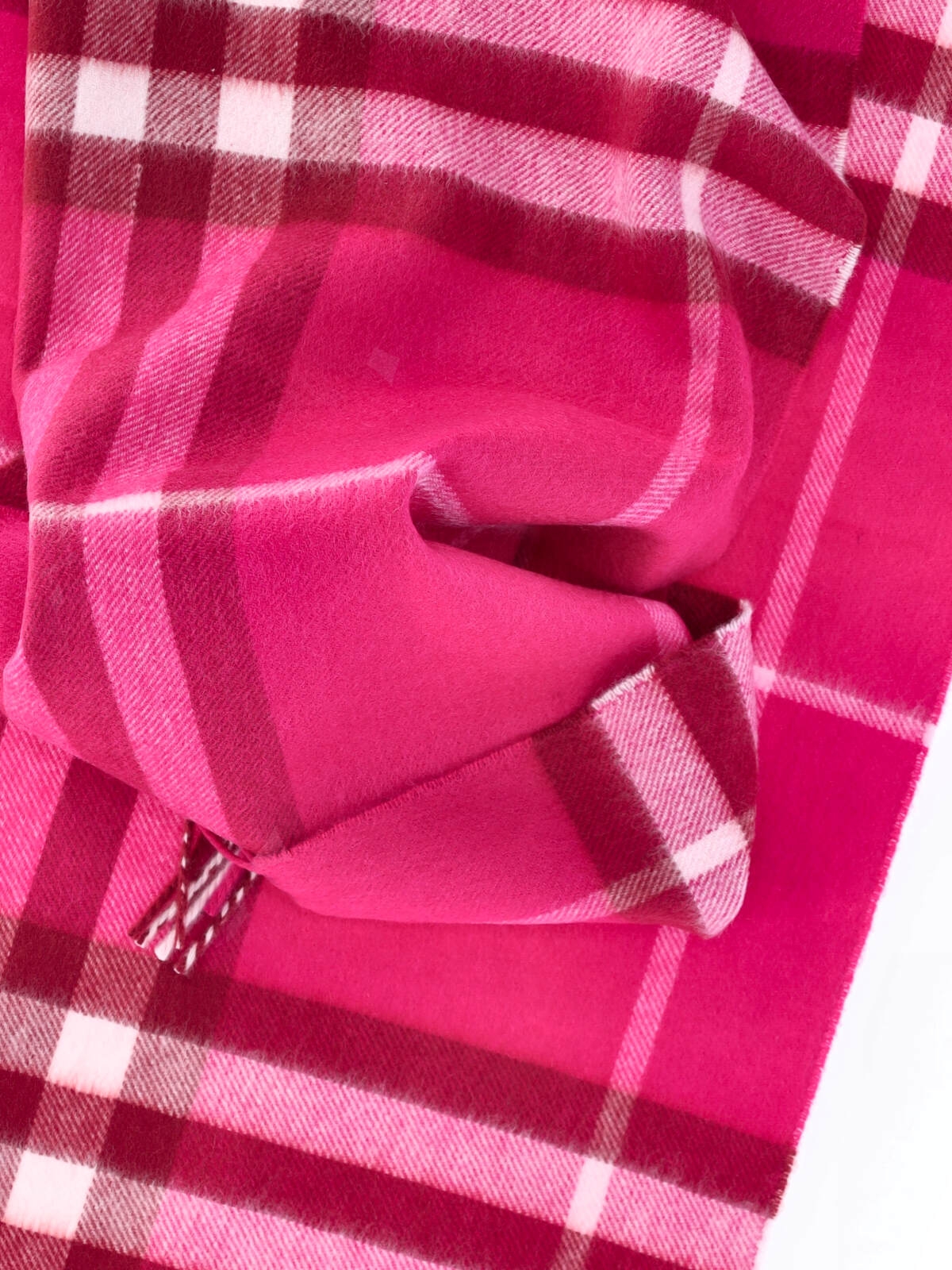 [Burberry] Scarf FW26 8112709C3270