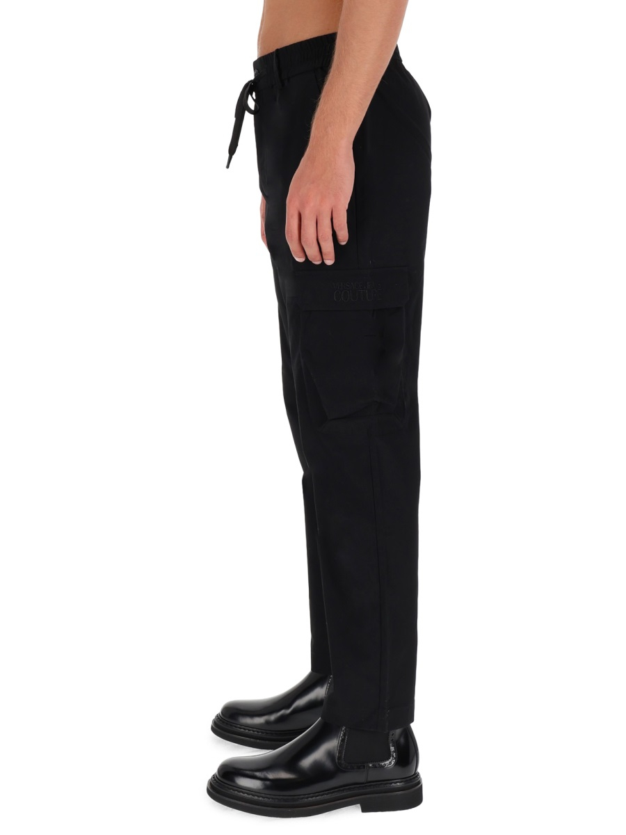 [VERSACE JEANS COUTURE] Trousers FW25 79GAAD03_CQ10D899