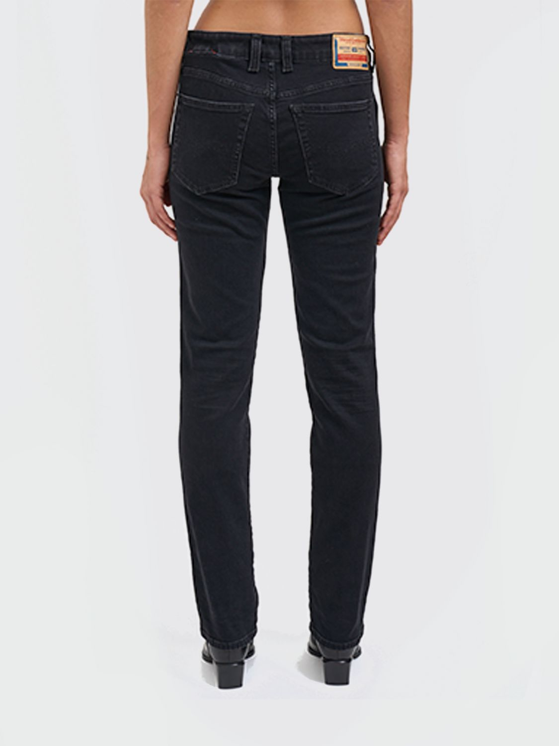 [Diesel] Jeans FW25 A1789709M69 02