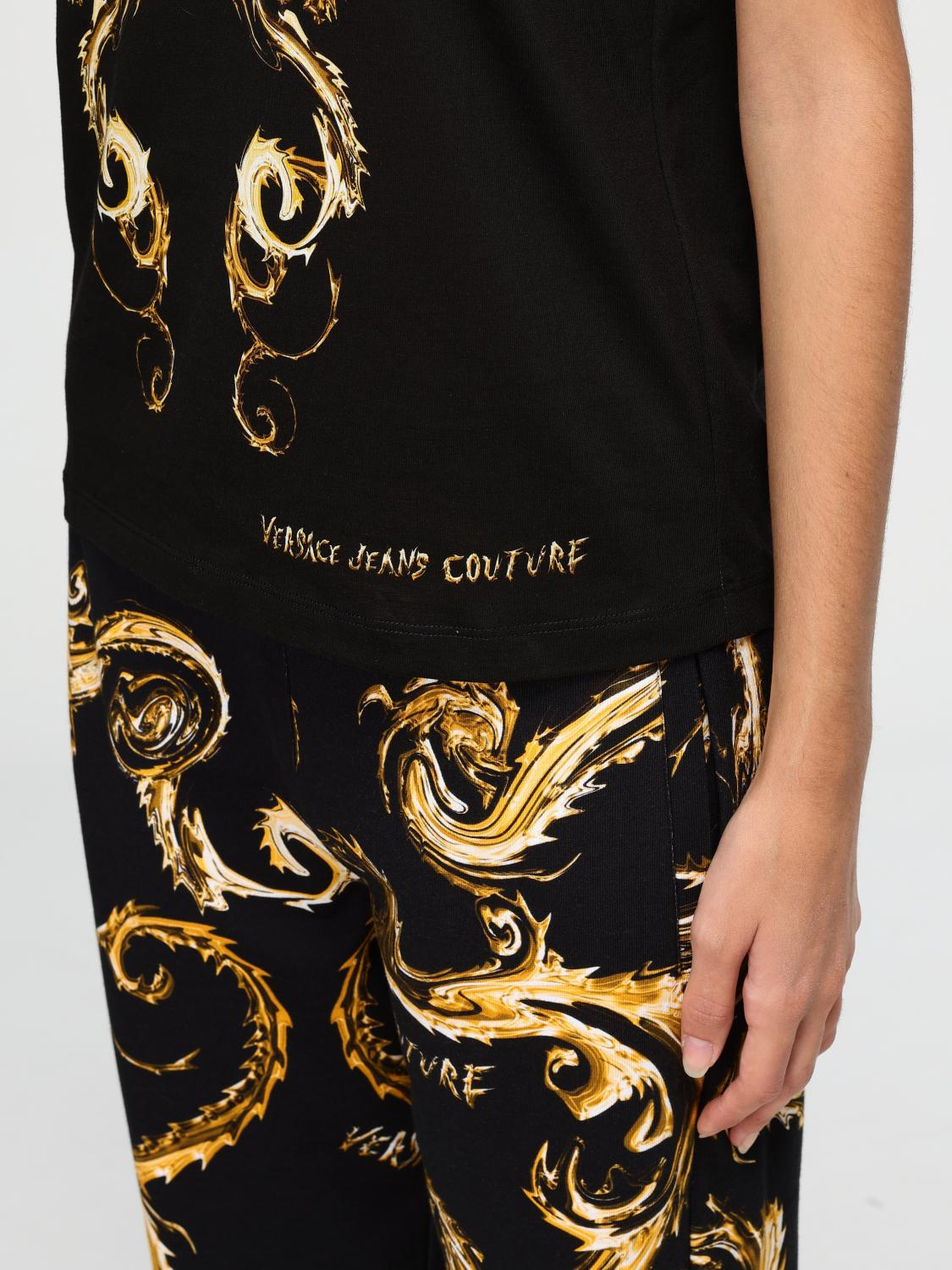 [VERSACE JEANS COUTURE] T-shirts Short Sleeve FW25 77HAH6P3JS424 G89