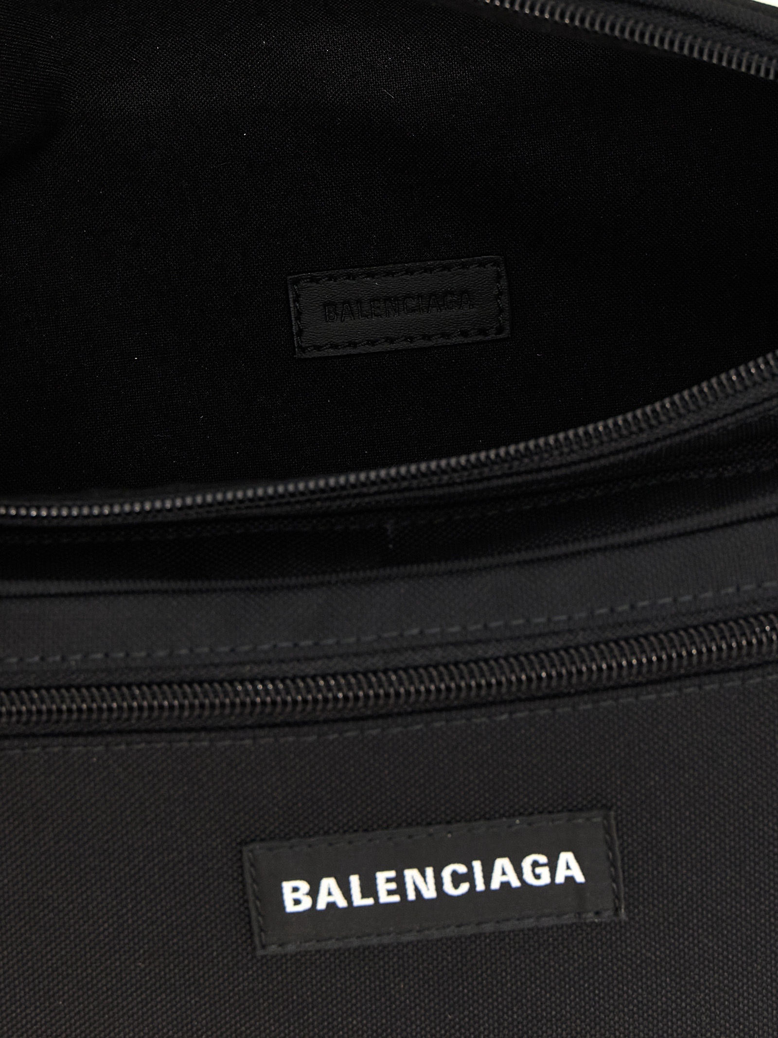 [Balenciaga] Cross body bag FW25 4823892JMF71000