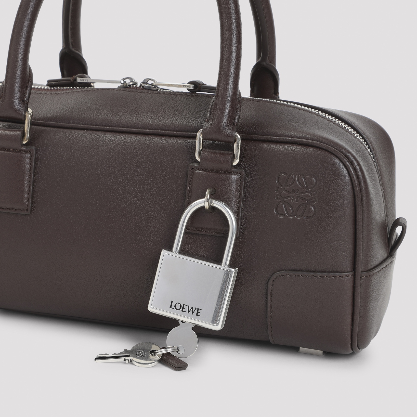 [Loewe] Shoulder bag FW25 A039N23X07