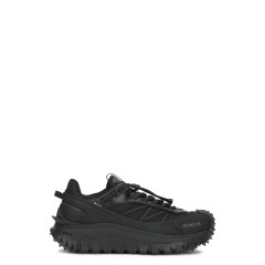 Sneakers with thick sole