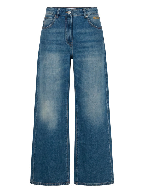 Loose jeans