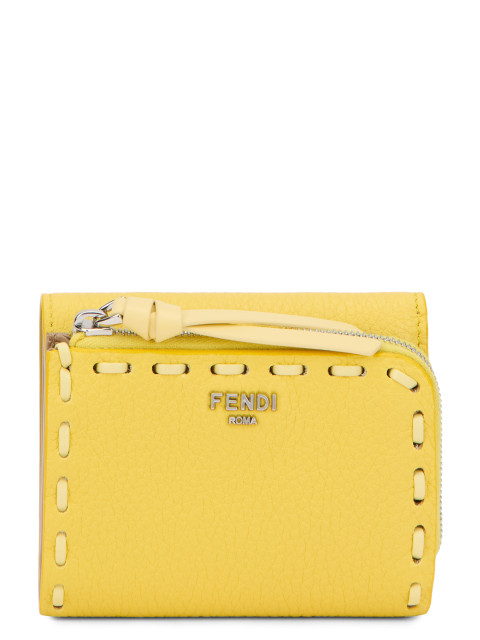 Wallet with contrasting details
