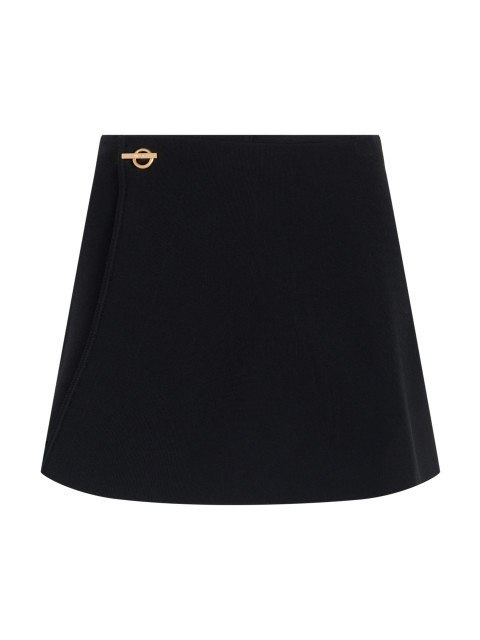 Short skirt with detail