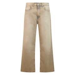 Jeans with wide legs