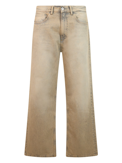 Jeans with wide legs