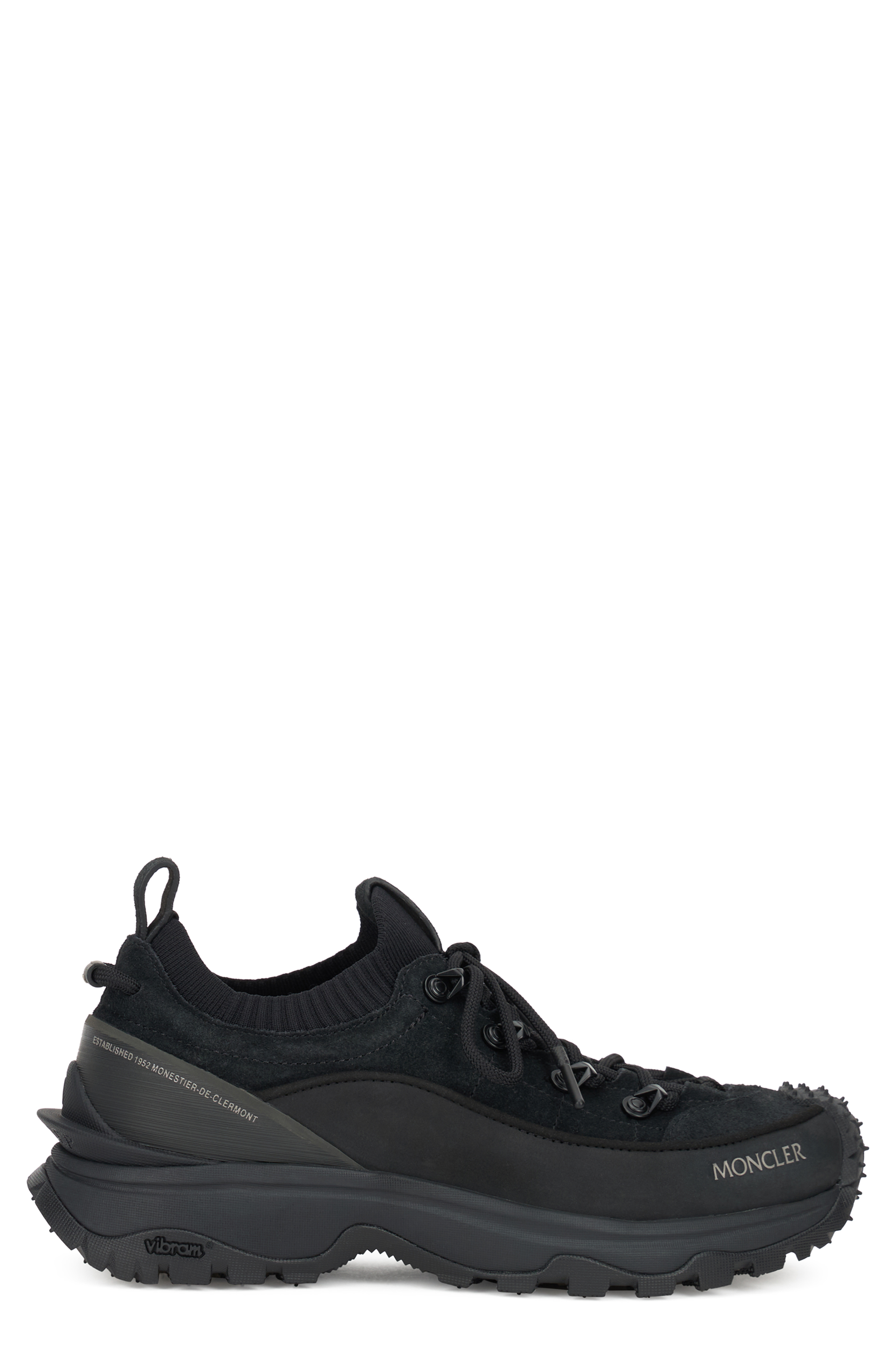 Sport shoes with high sole