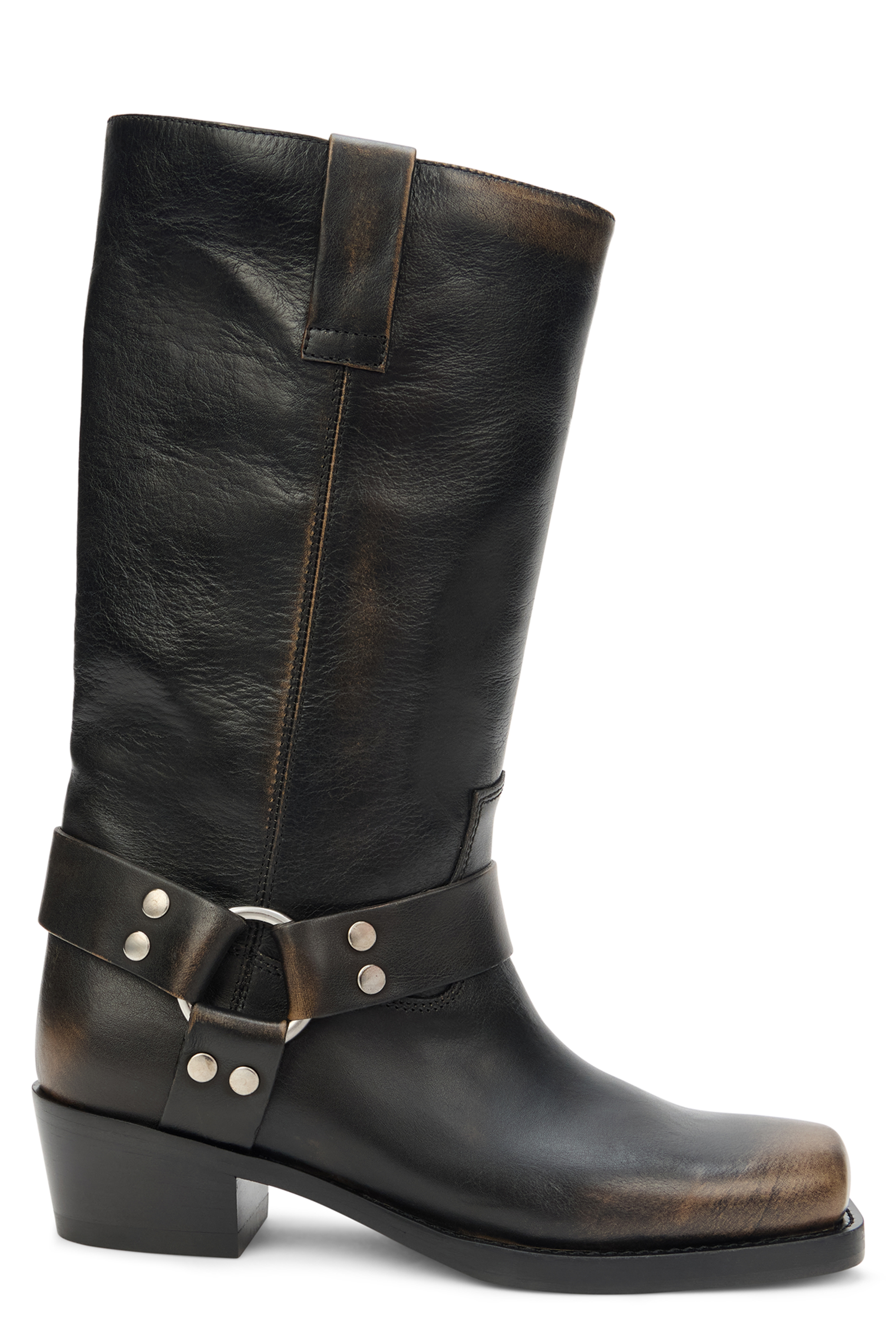 Boots with buckle