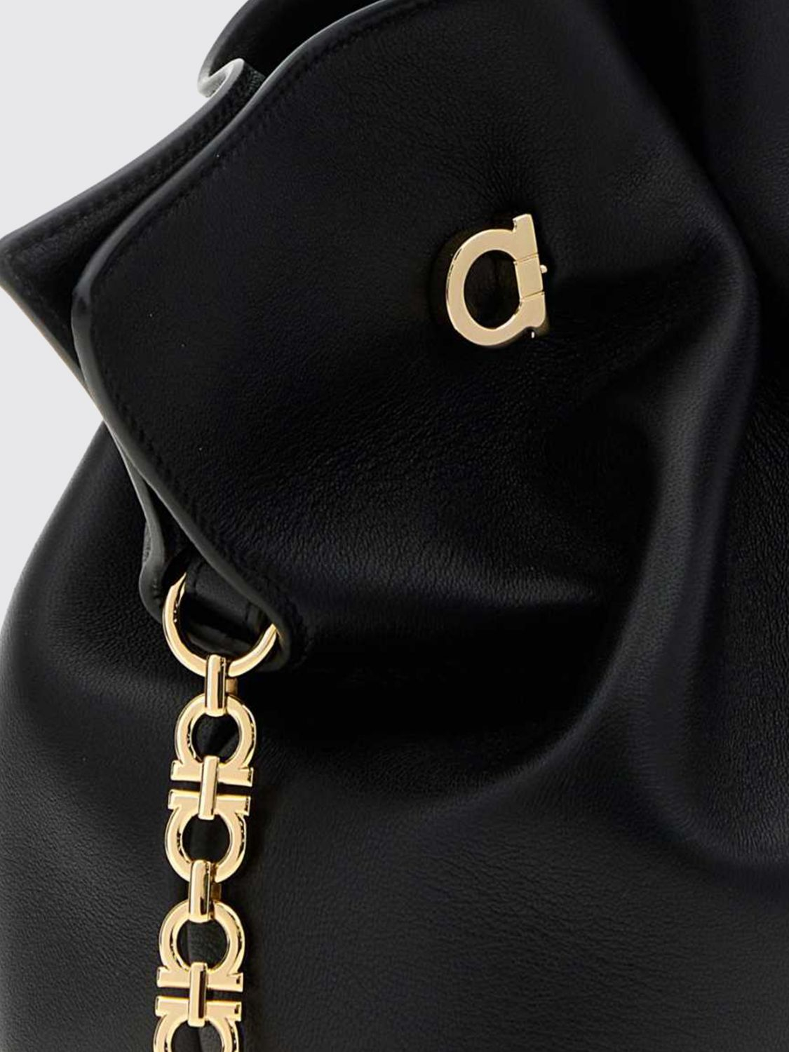 [Ferragamo] Shoulder bag FW26 219960 783286