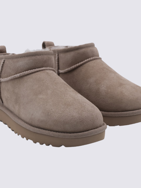 [UGG] Ankle Boots FW26 1116109CRBO