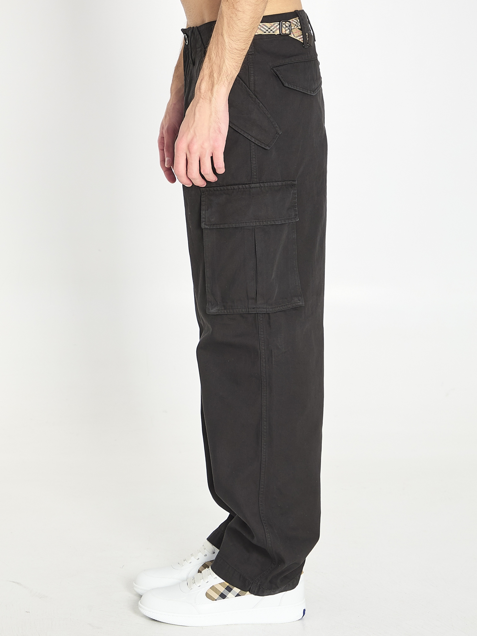 [Burberry] Pants FW26 8119204__A1189