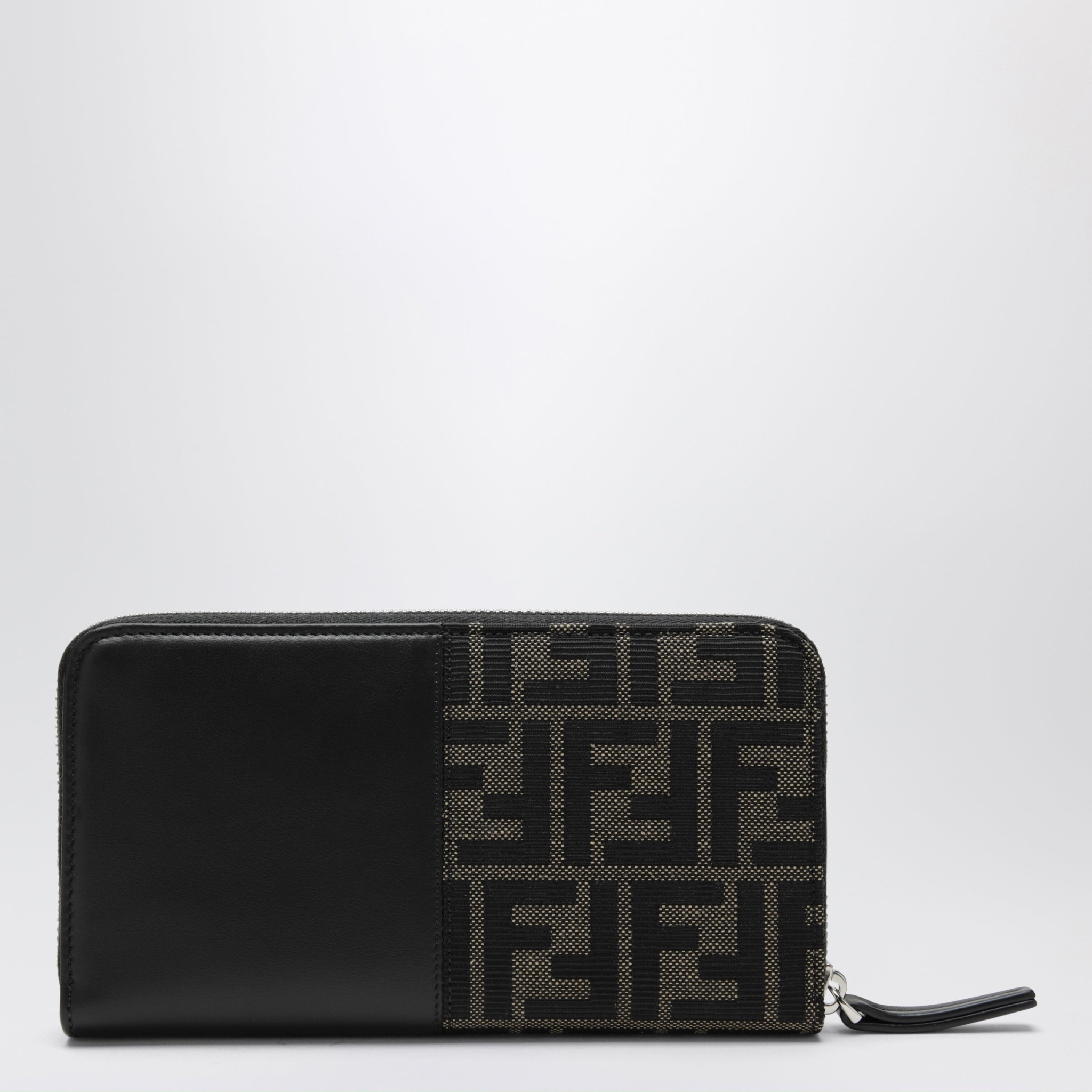 [Fendi] Wallet FW26 7M0210B139