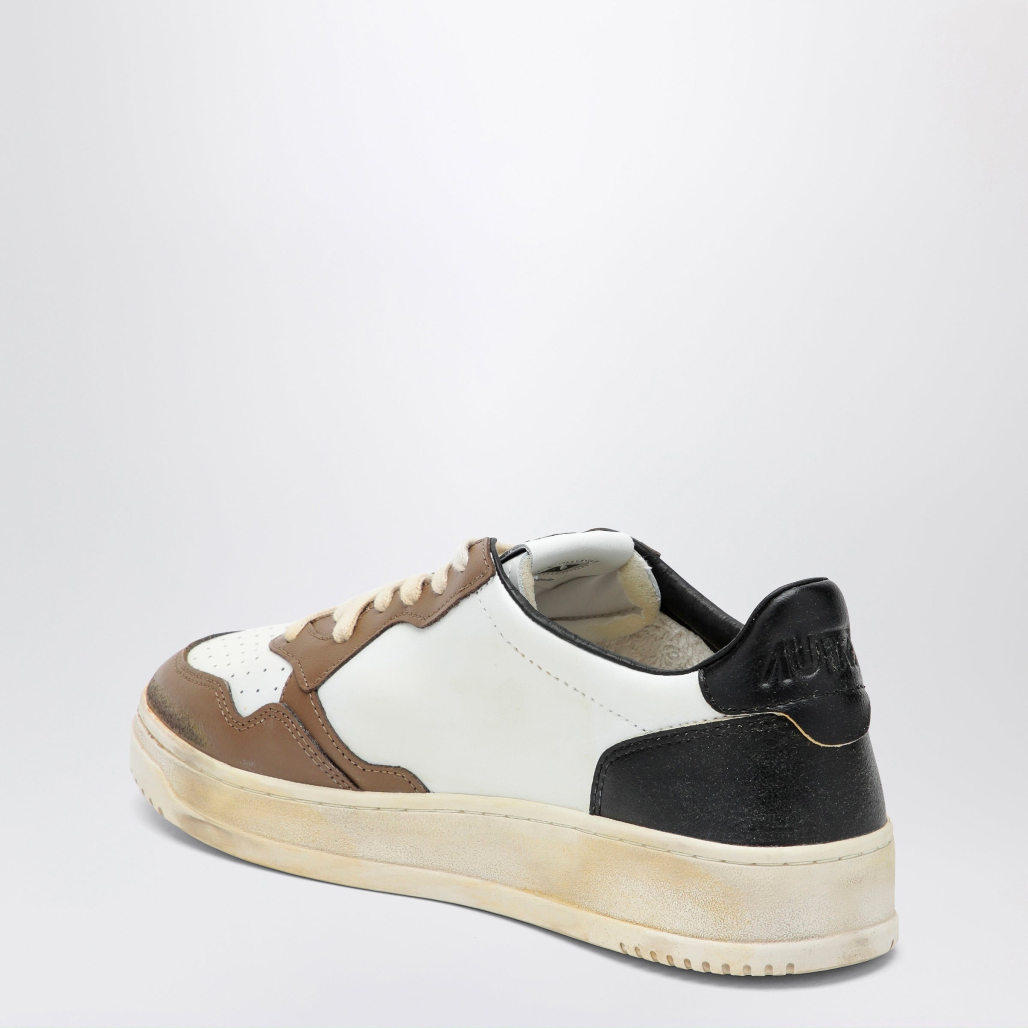 [AUTRY] Sneakers FW26 AVLMSV60