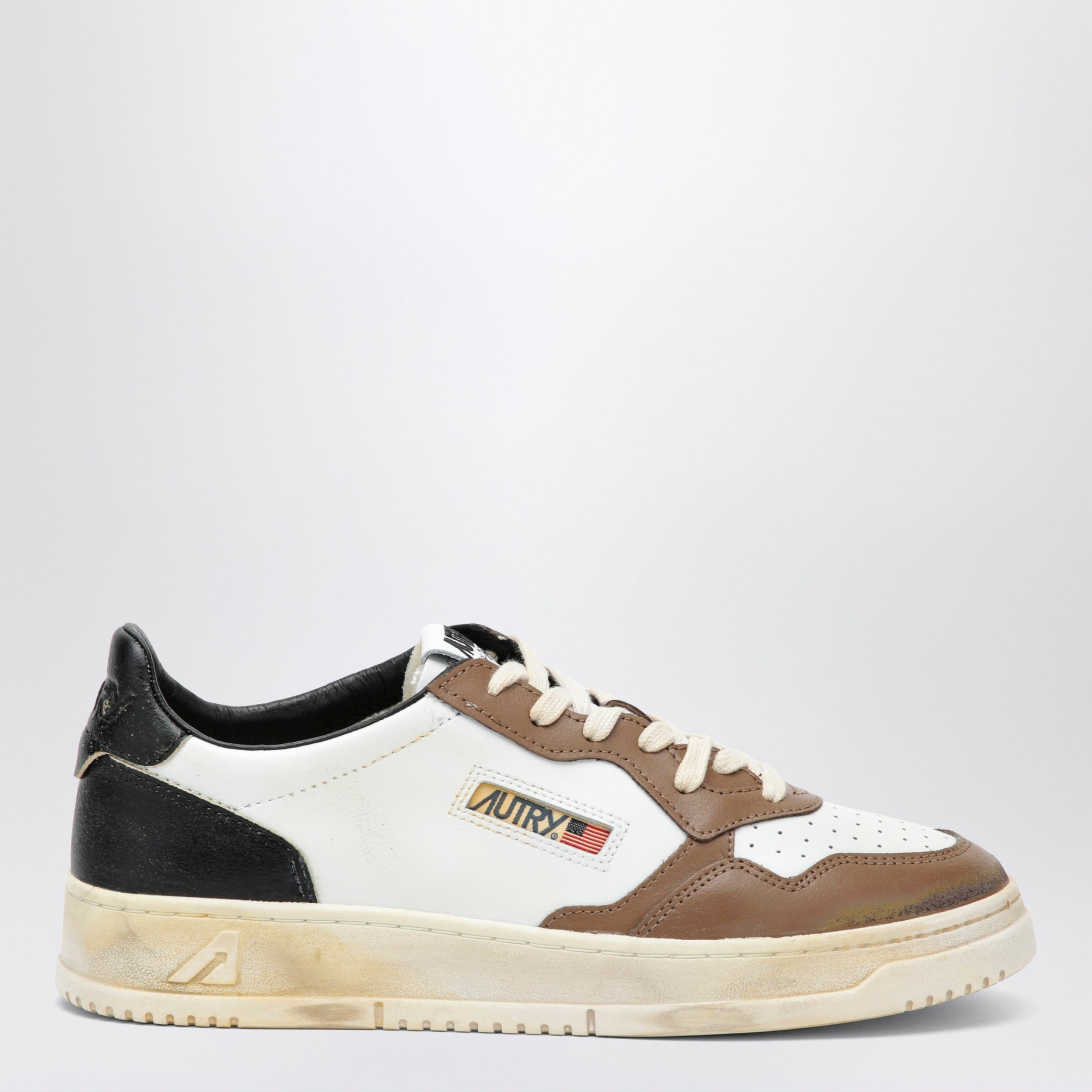 [AUTRY] Sneakers FW26 AVLMSV60