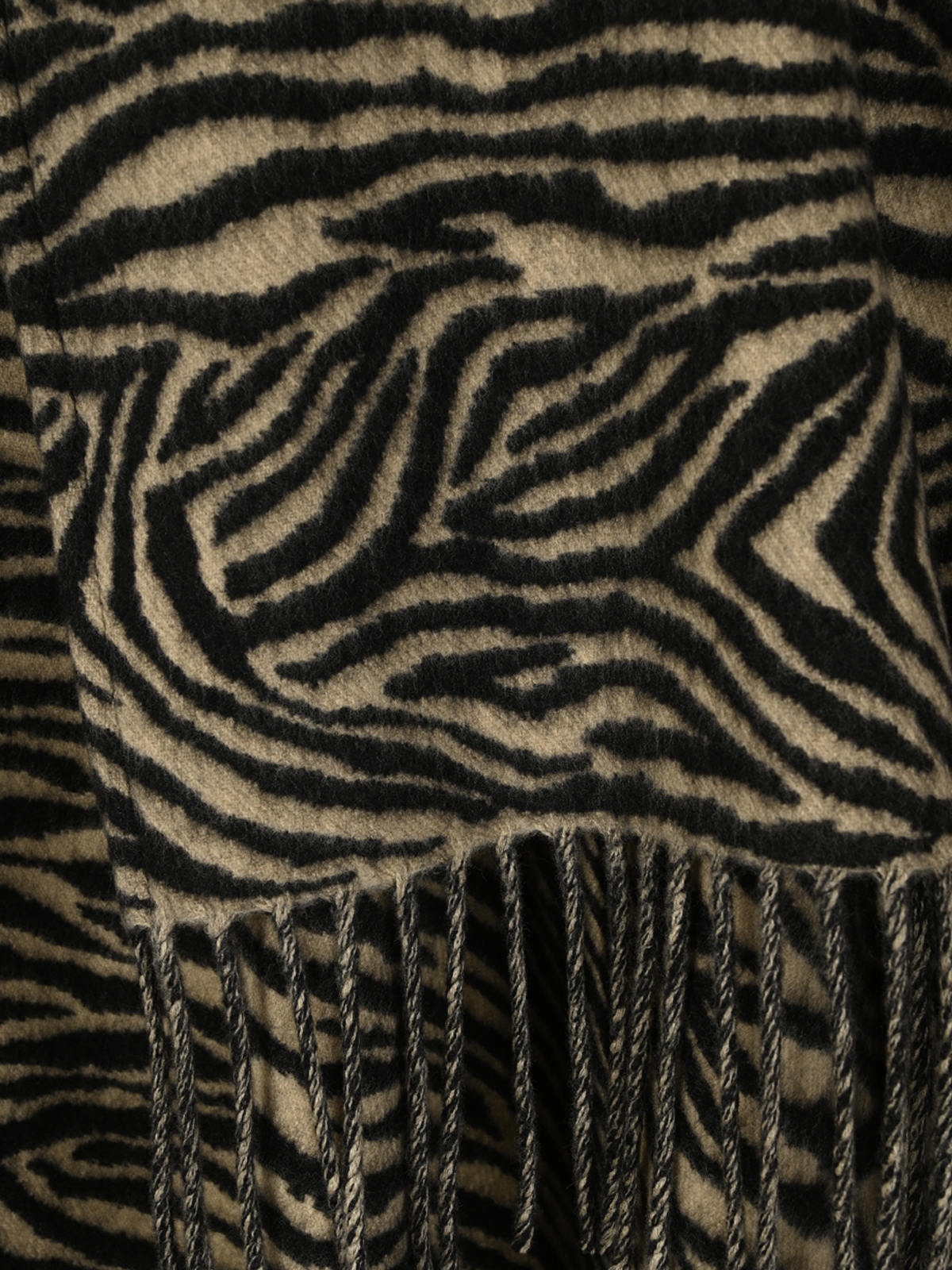 [Fendi] Cape FW26 FXX717B1W0F0VG2