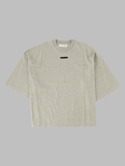 [Fear Of God Essentials] T-shirts Short Sleeve SS26 RW00266_SEALHEATHR