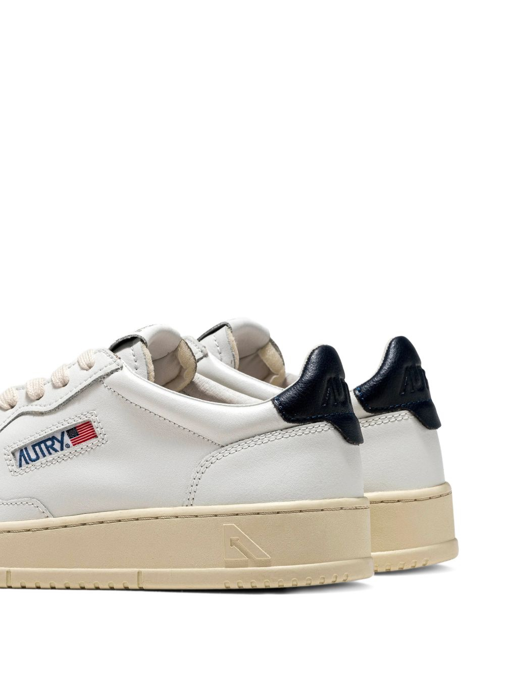 [AUTRY] Sneakers FW26 AULMLL12
