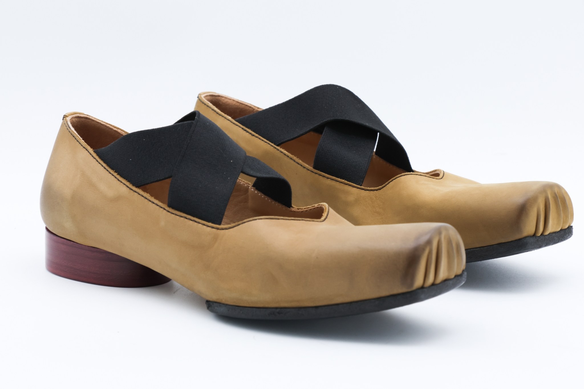 [UMA WANG] Pumps FW26 US9006UW247
