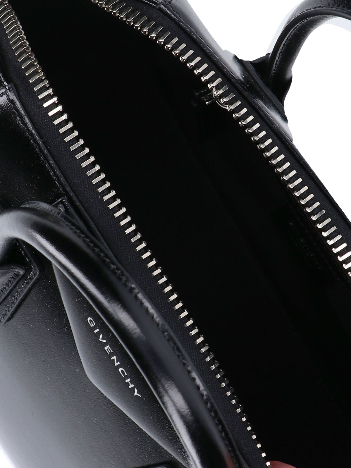[Givenchy] Tote bag FW26 BB5149B1R0001