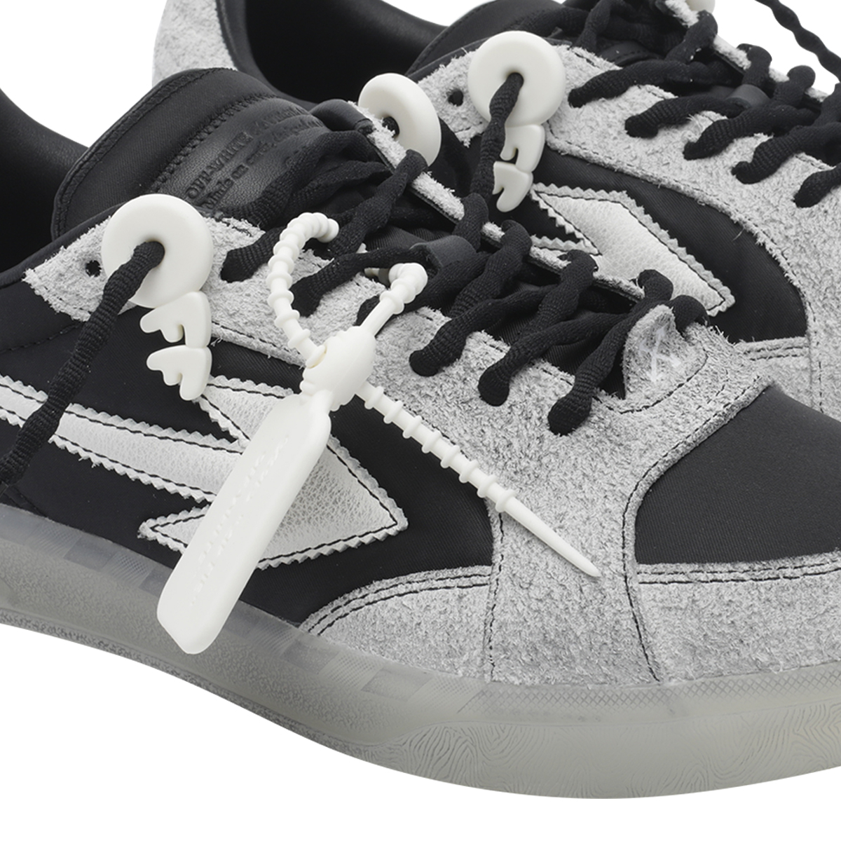 [Off White] Sneakers FW26 OF05968001BLKWHT