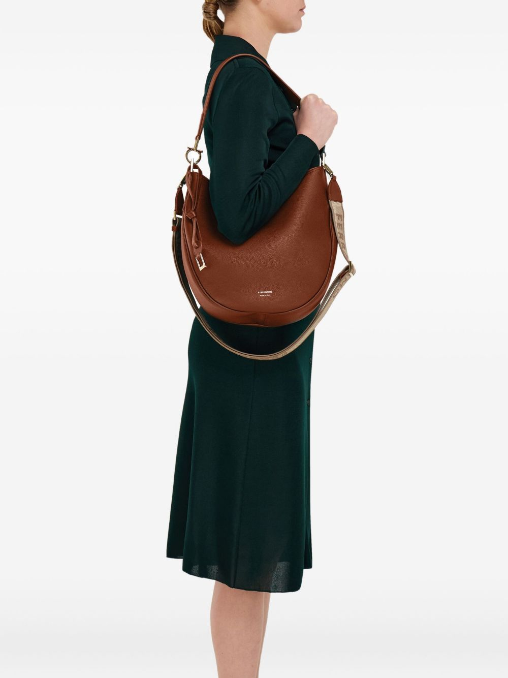 [Salvatore Ferragamo] Shoulder bag FW26 21A170785031006