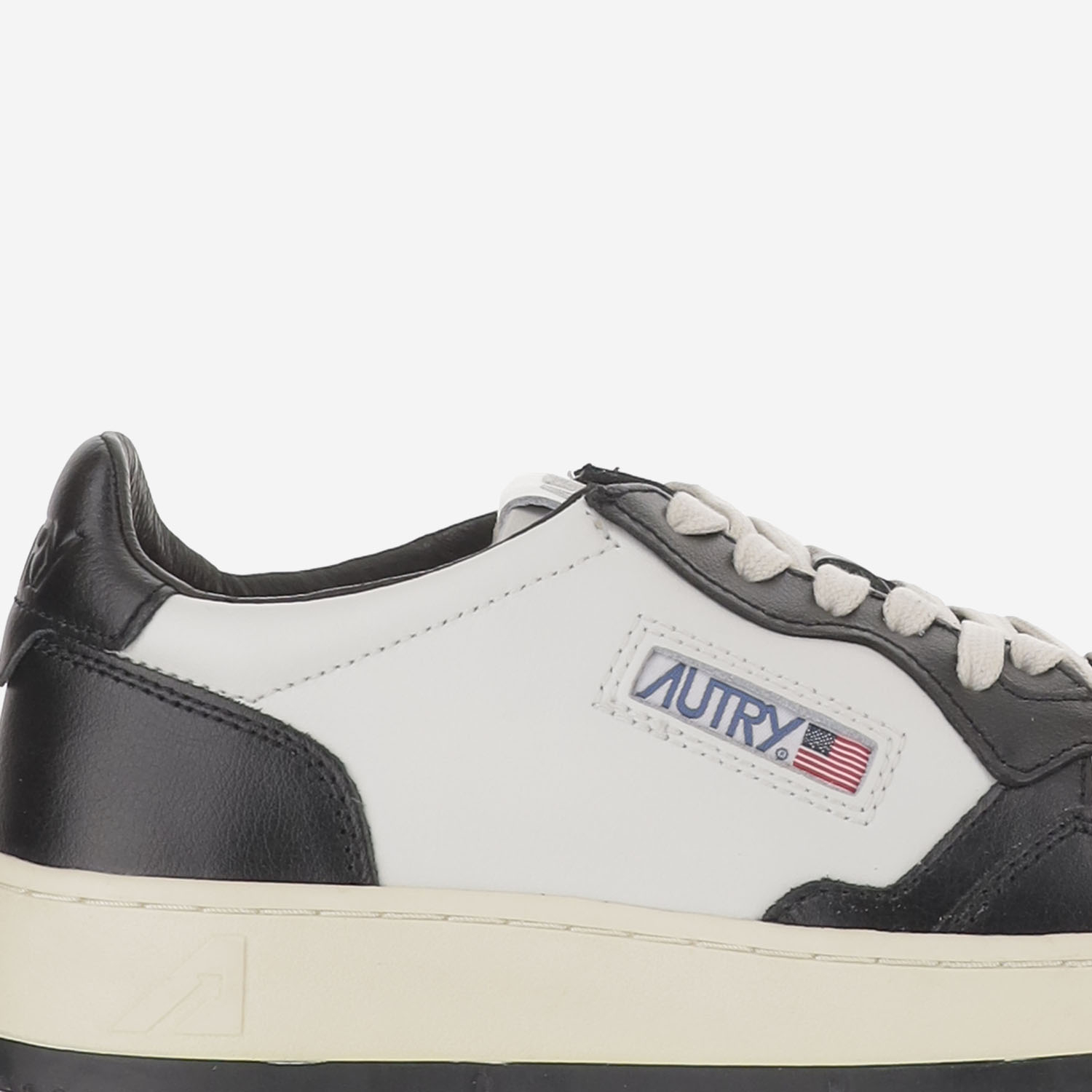 [AUTRY] Sneakers FW26 AULMWB01LEATLEATWHTBLK