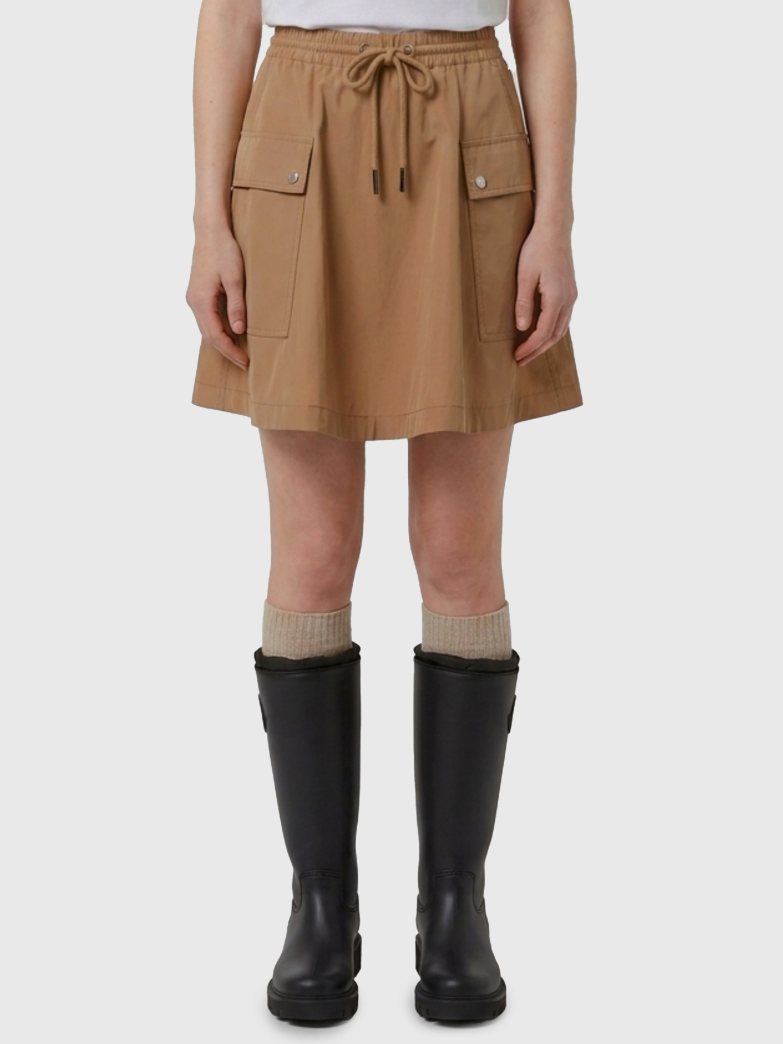 [Moncler] Mini skirt FW26 L20932D00024_599MD_24N
