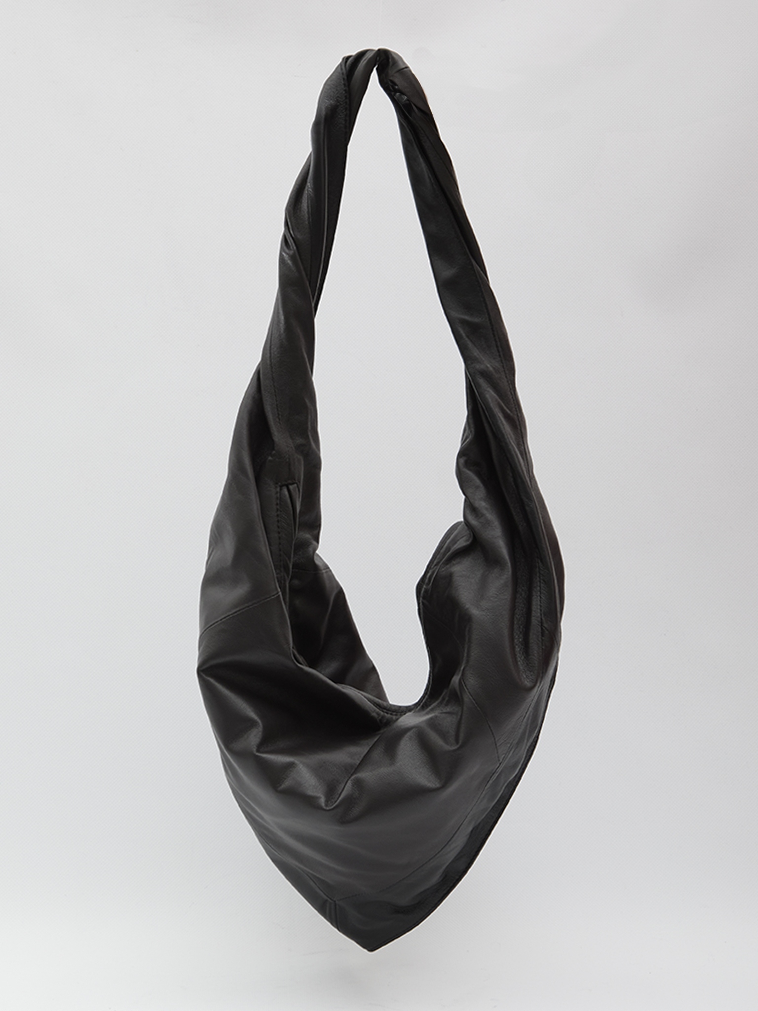 [LEMAIRE] Shoulder bag FW26 BG0188_LL0075_MU096