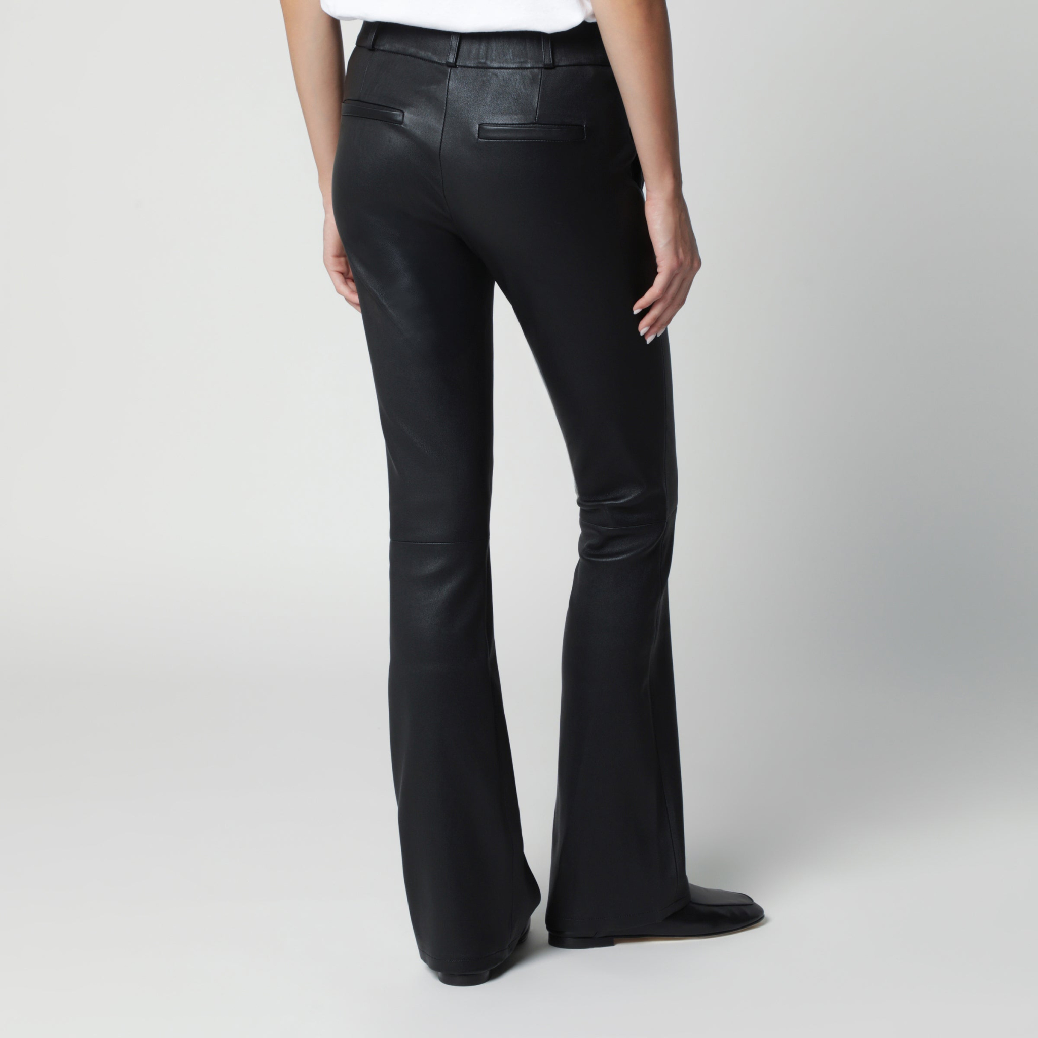 [Arma] Trousers FW26 001L266014.02LE