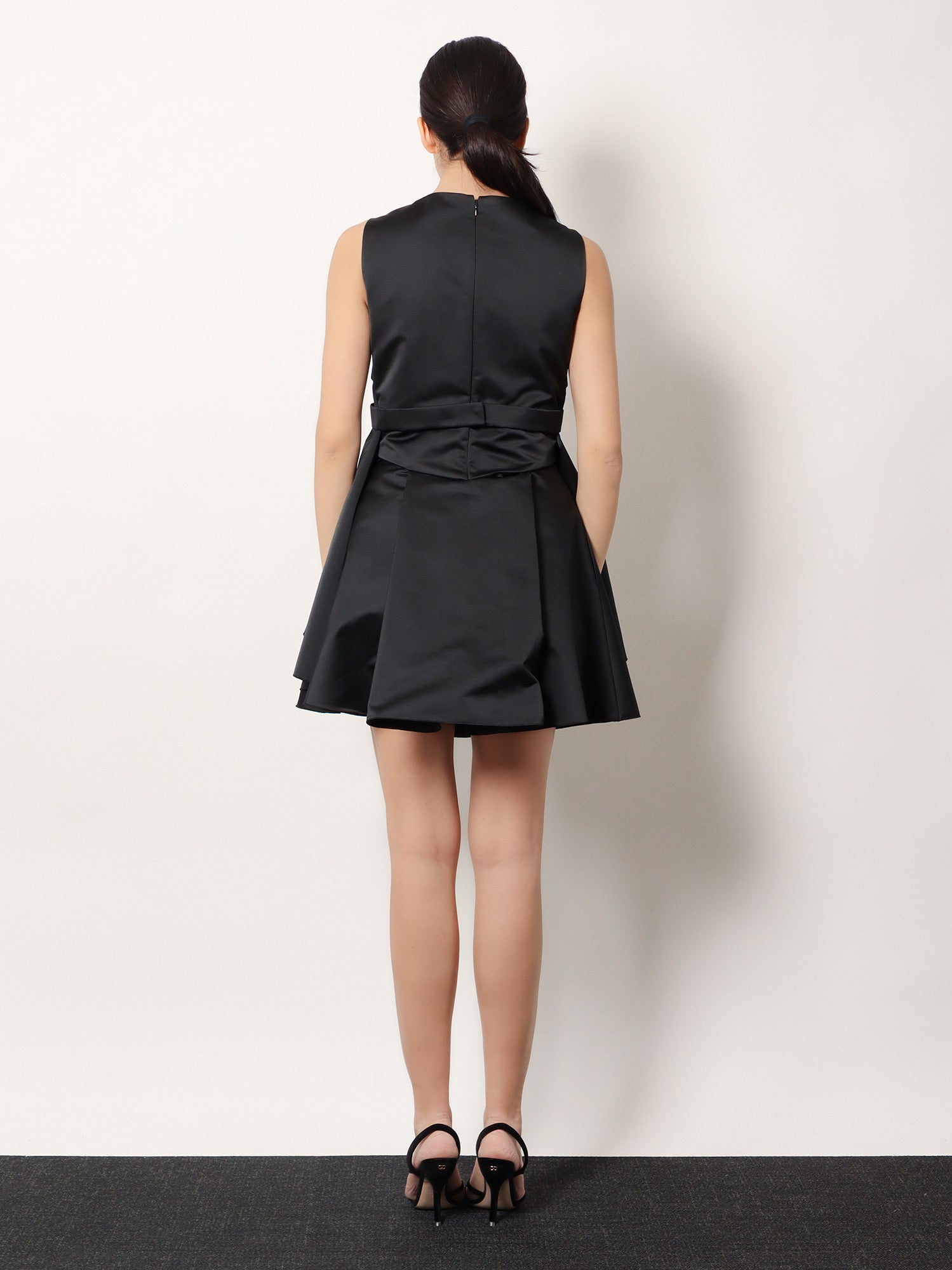 [Alexander McQueen] Sleeveless dress SS26 857955QEAED1000