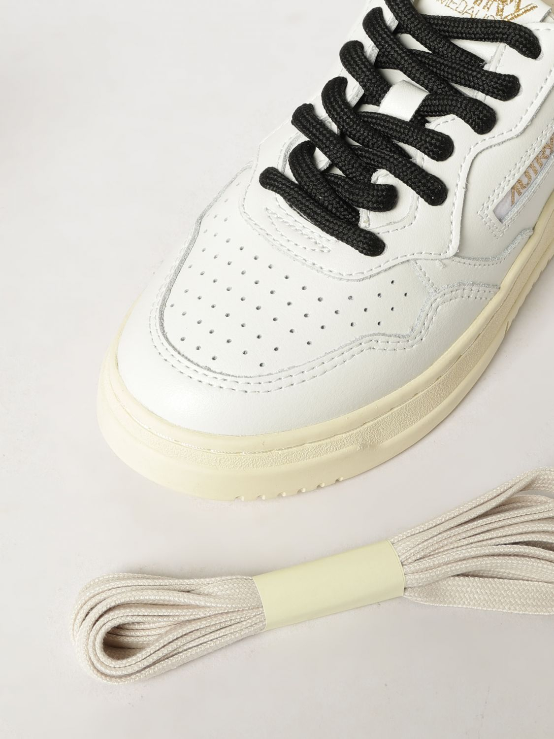 [AUTRY] Sneakers FW26 AULW OC02