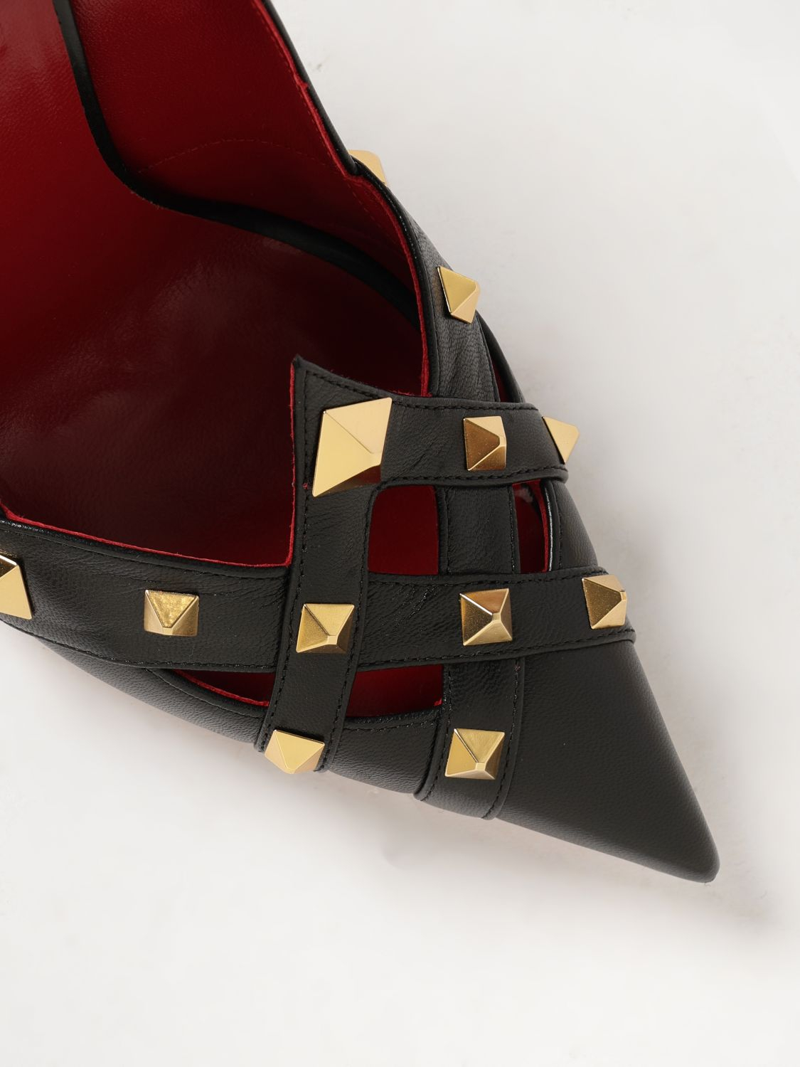 [Valentino Garavani] Pumps FW26 S0PQ7JYW 0NO