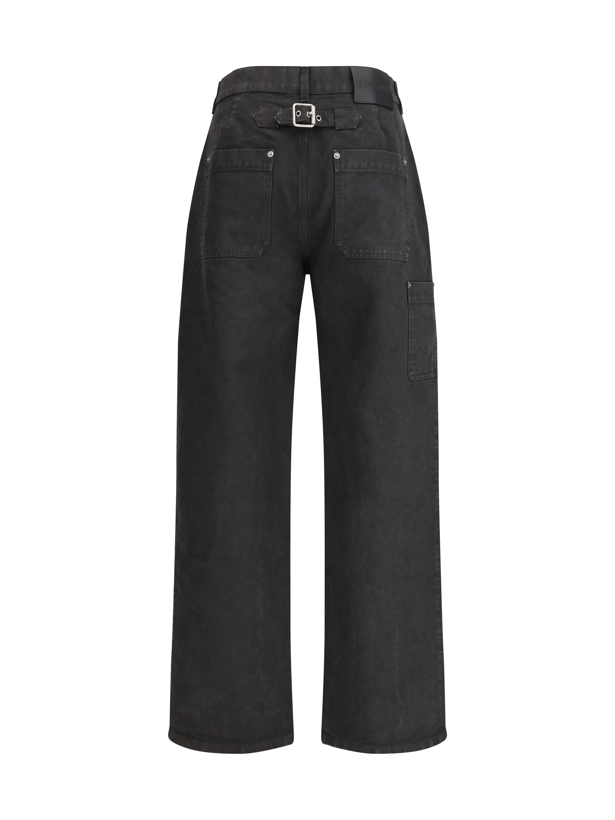 Baggy Jeans with a decorative single belt detail