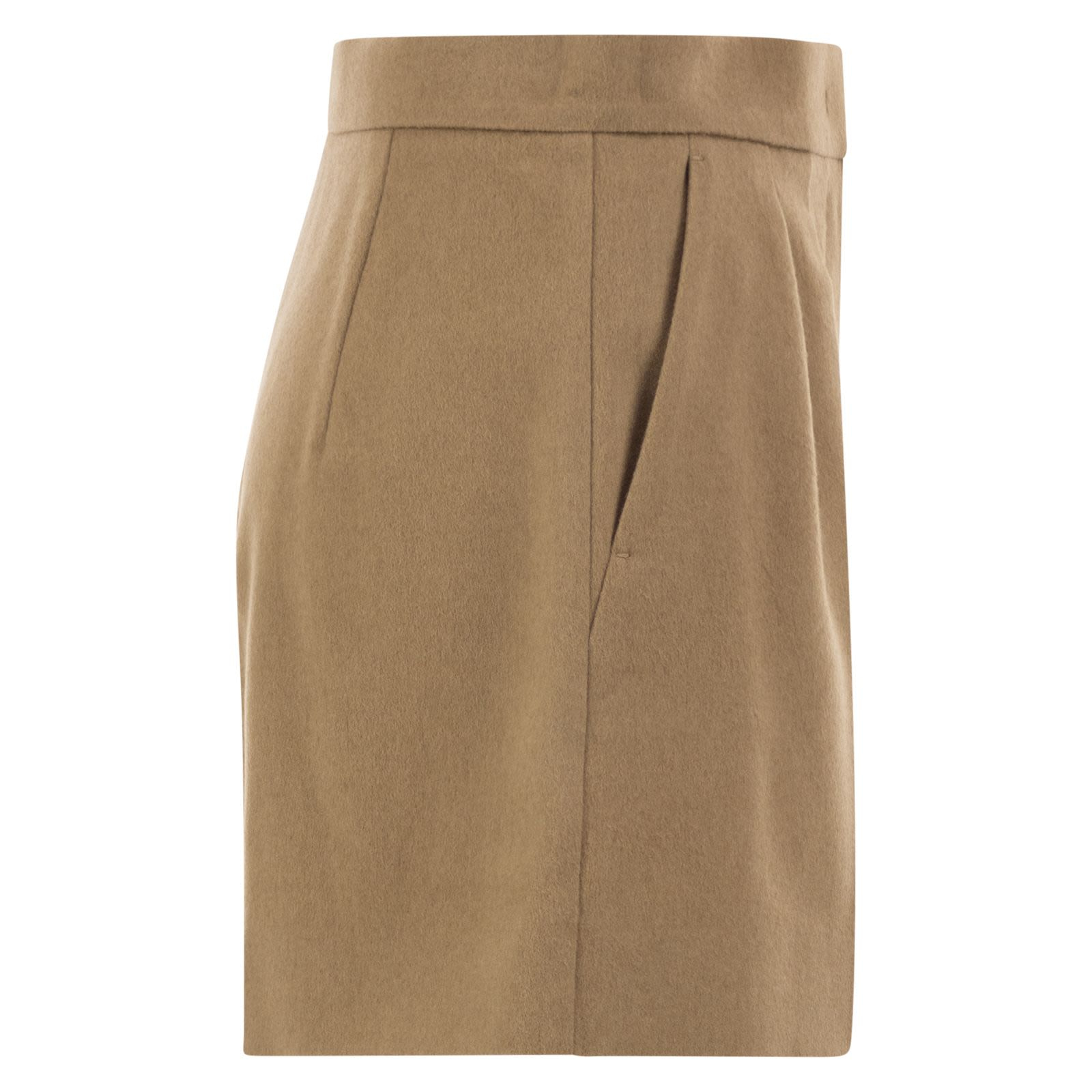 [MaxMara] Shorts FW26 2621146012600 001