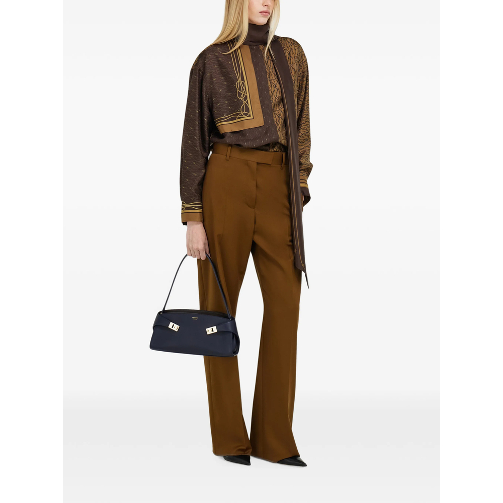 [Ferragamo] Shoulder bag FW26 21A712 0798503 NATMO