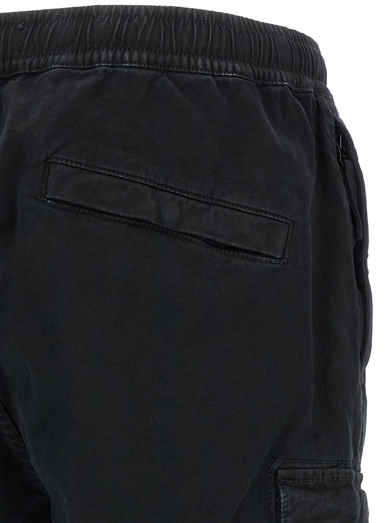 [Stone Island] Trousers FW26 L2S153100033S00L1V0129