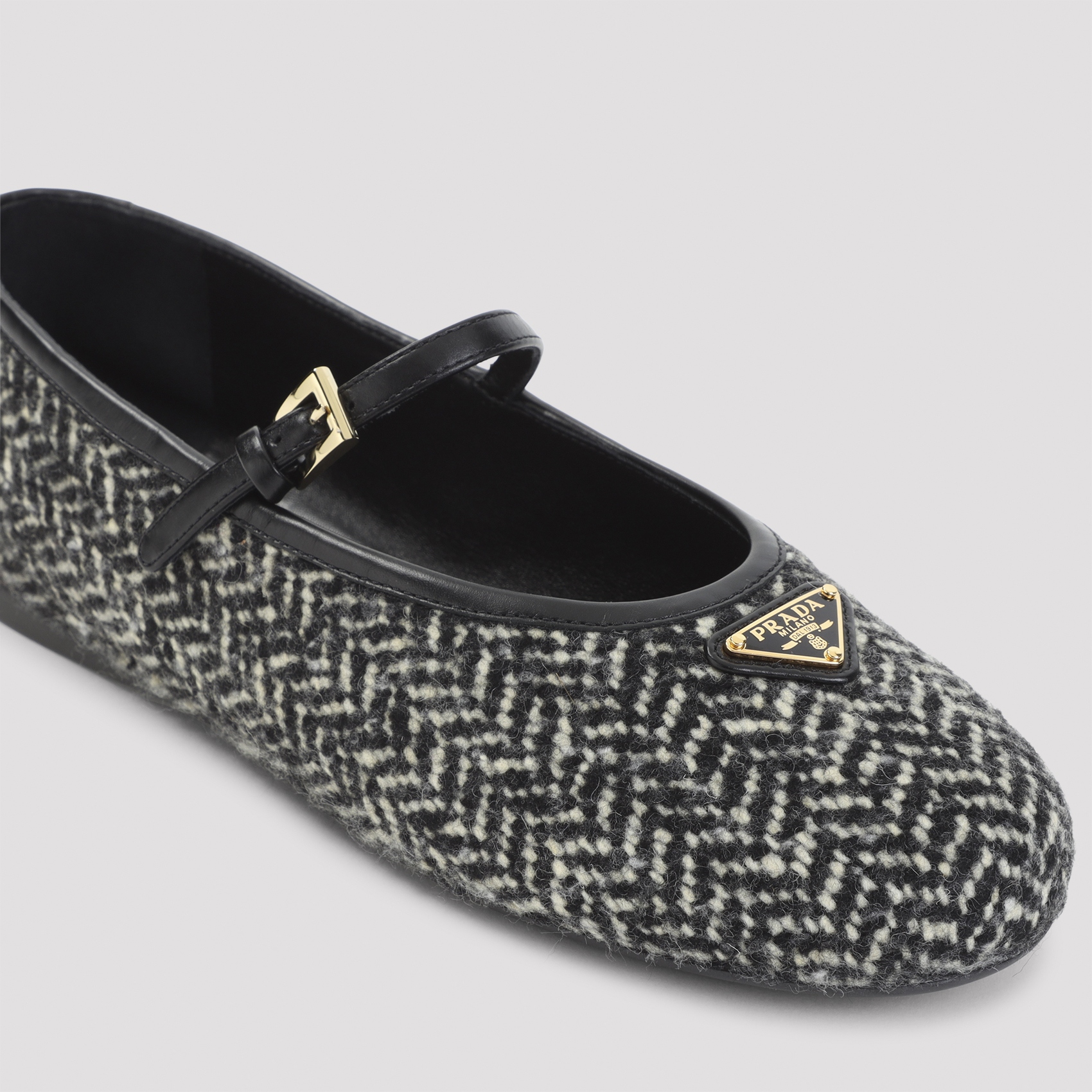 [Prada] Flat shoes FW26 1F689OF005.17WT