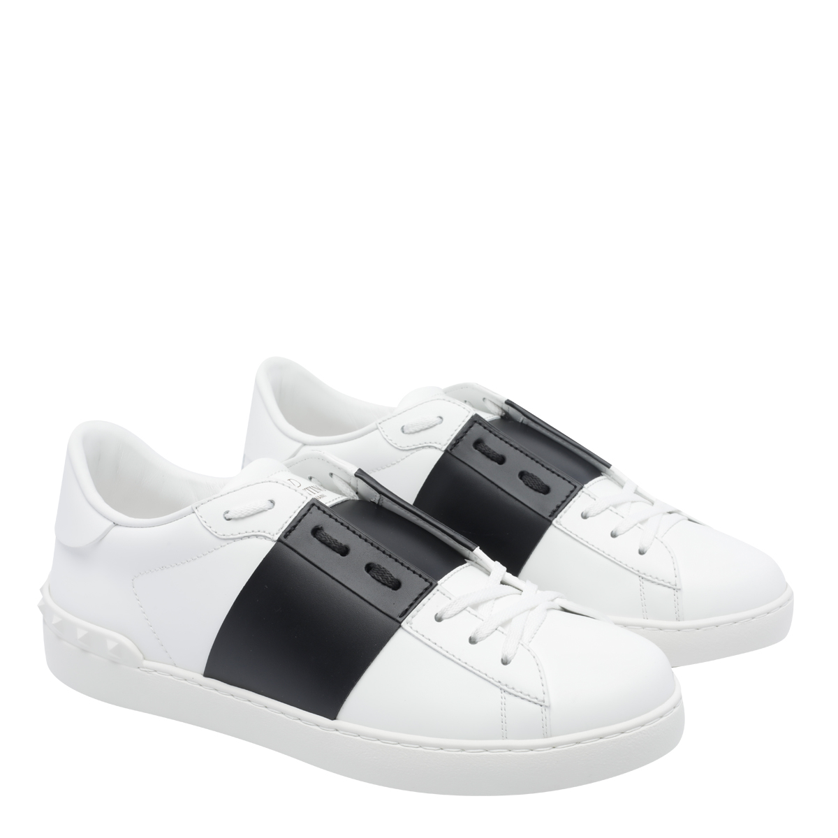 [Valentino Garavani] Sneakers FW26 S0830BLUA01