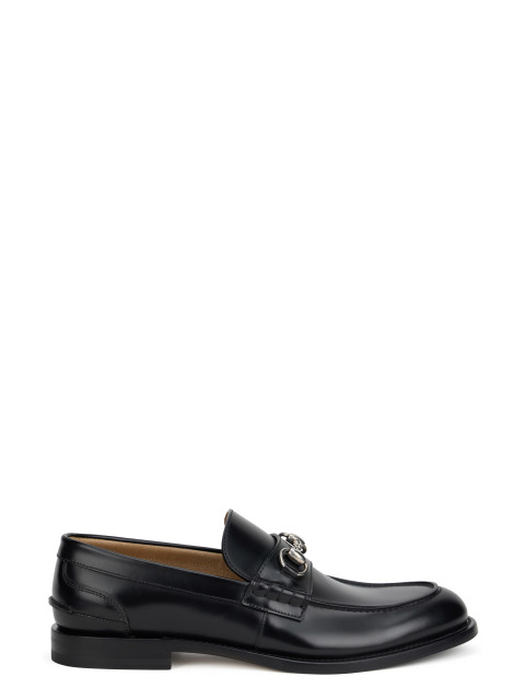Leather loafer with clasp