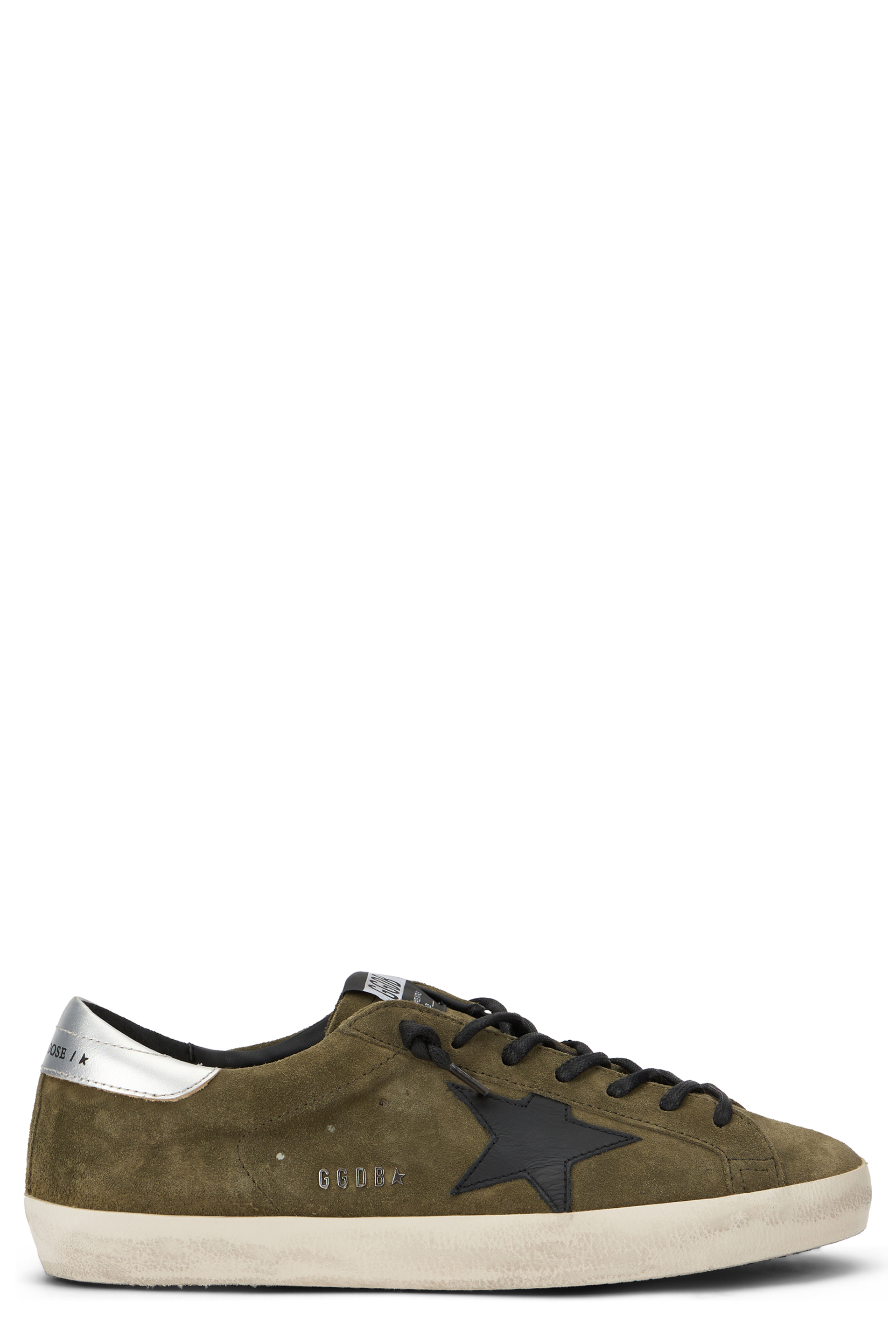 Classic sneakers with distinctive details