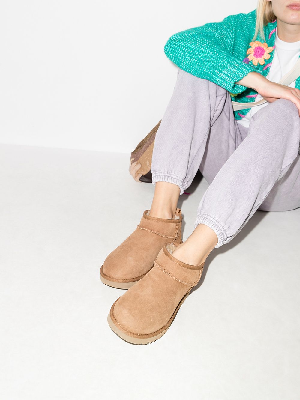 UGG 1116109 CHE