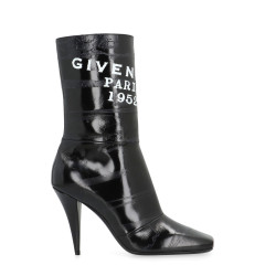 Sliced Square Givenchy Tape in leather