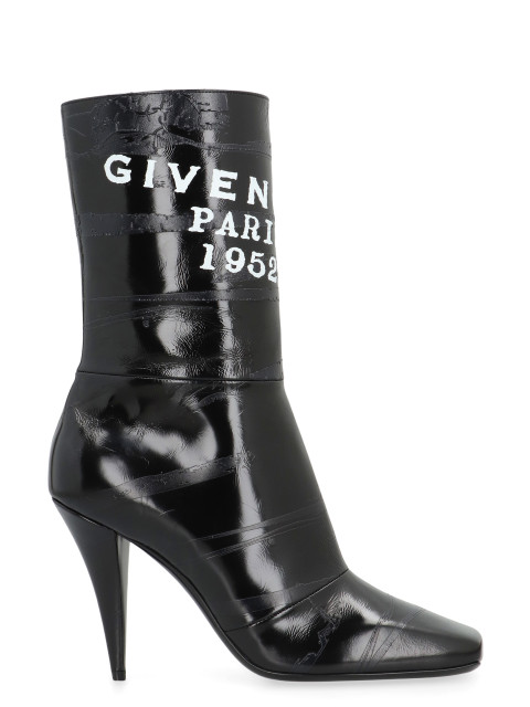 Sliced Square Givenchy Tape in leather