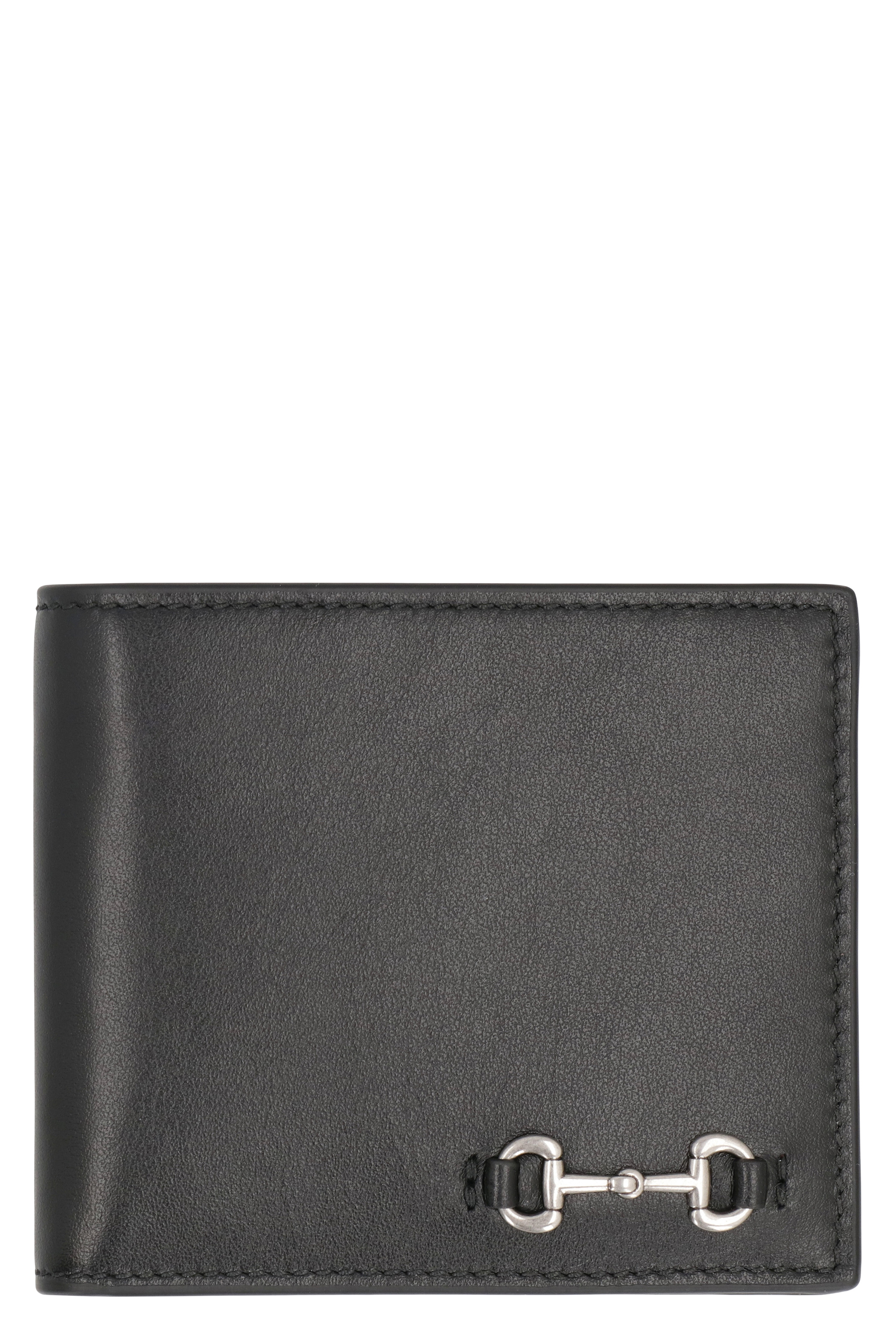 Bi-fold wallet with clip